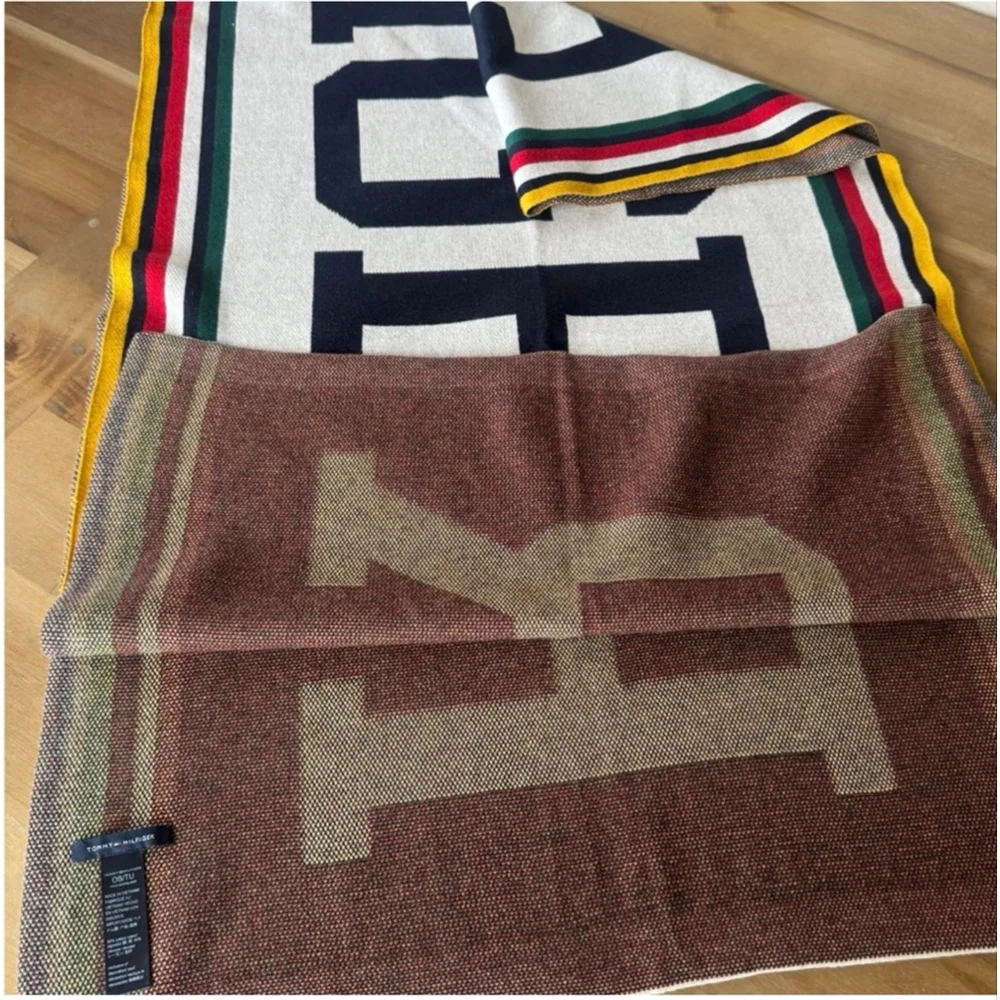 Tommy Hilfiger Blanket Throw White Navy One Size